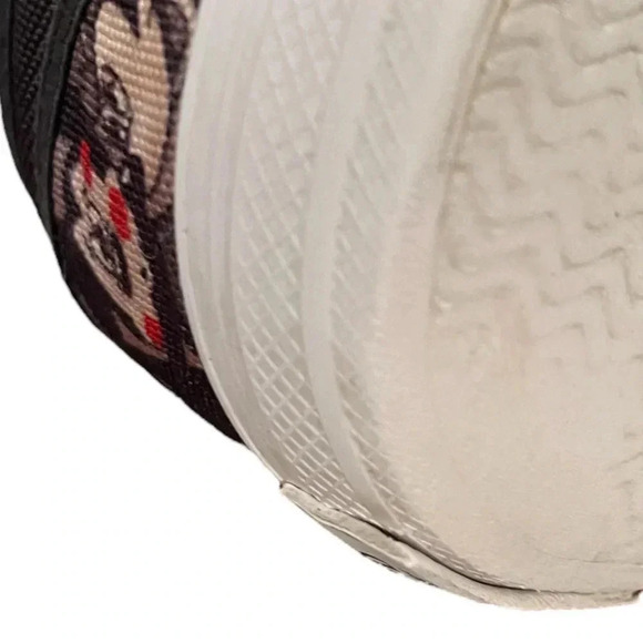 THE BRADFORD EXCHANGE Mickey & Minnie "Caught in the Moment" Sneakers sz 7.5 - Picture 9 of 11